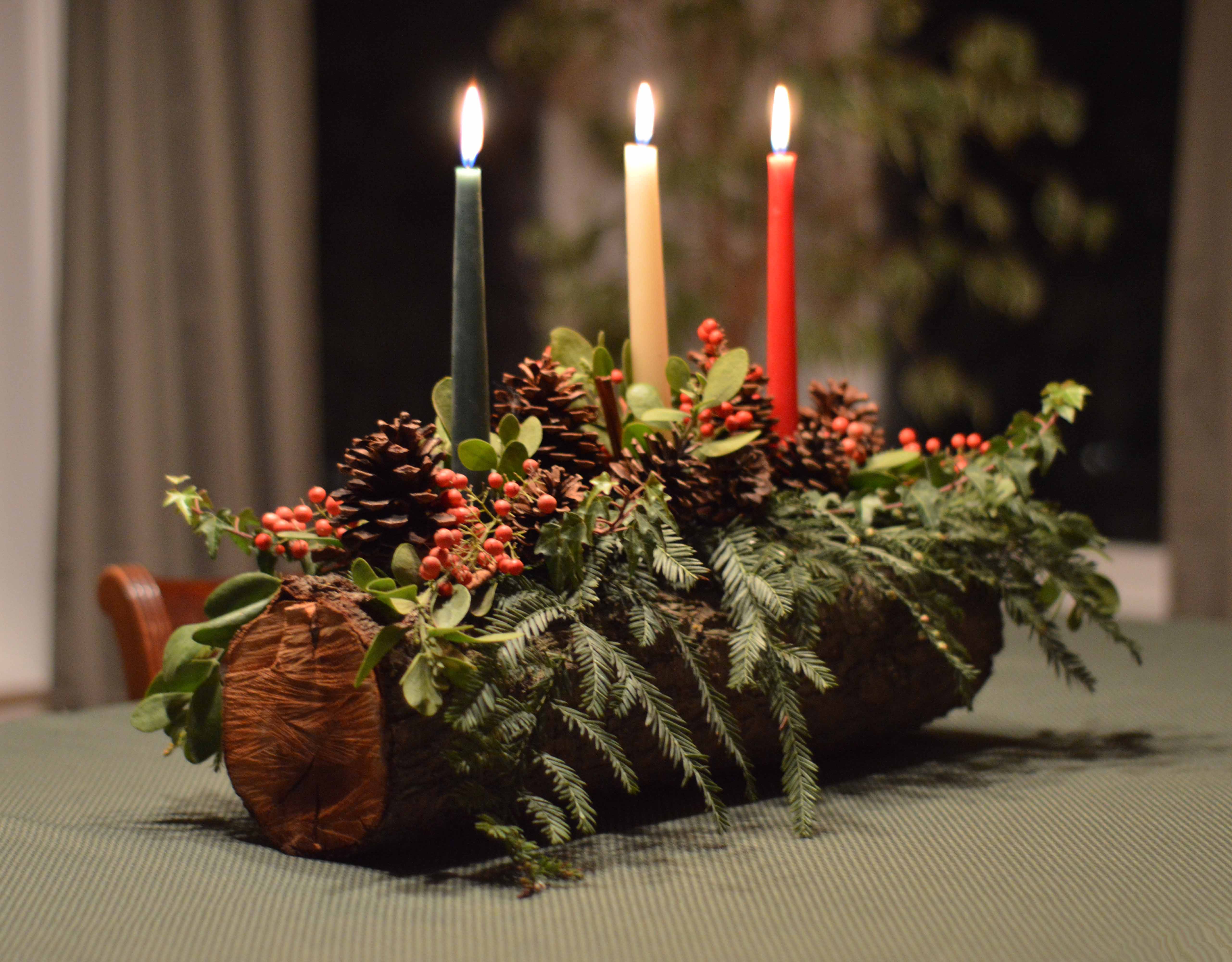  Log Candle Holder for Simple Design