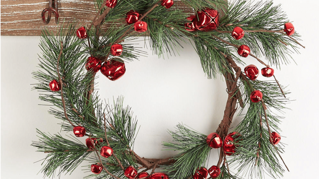 Artificial_Wispy_Christmas_Pine_and_Jingle_Bells_Wreath