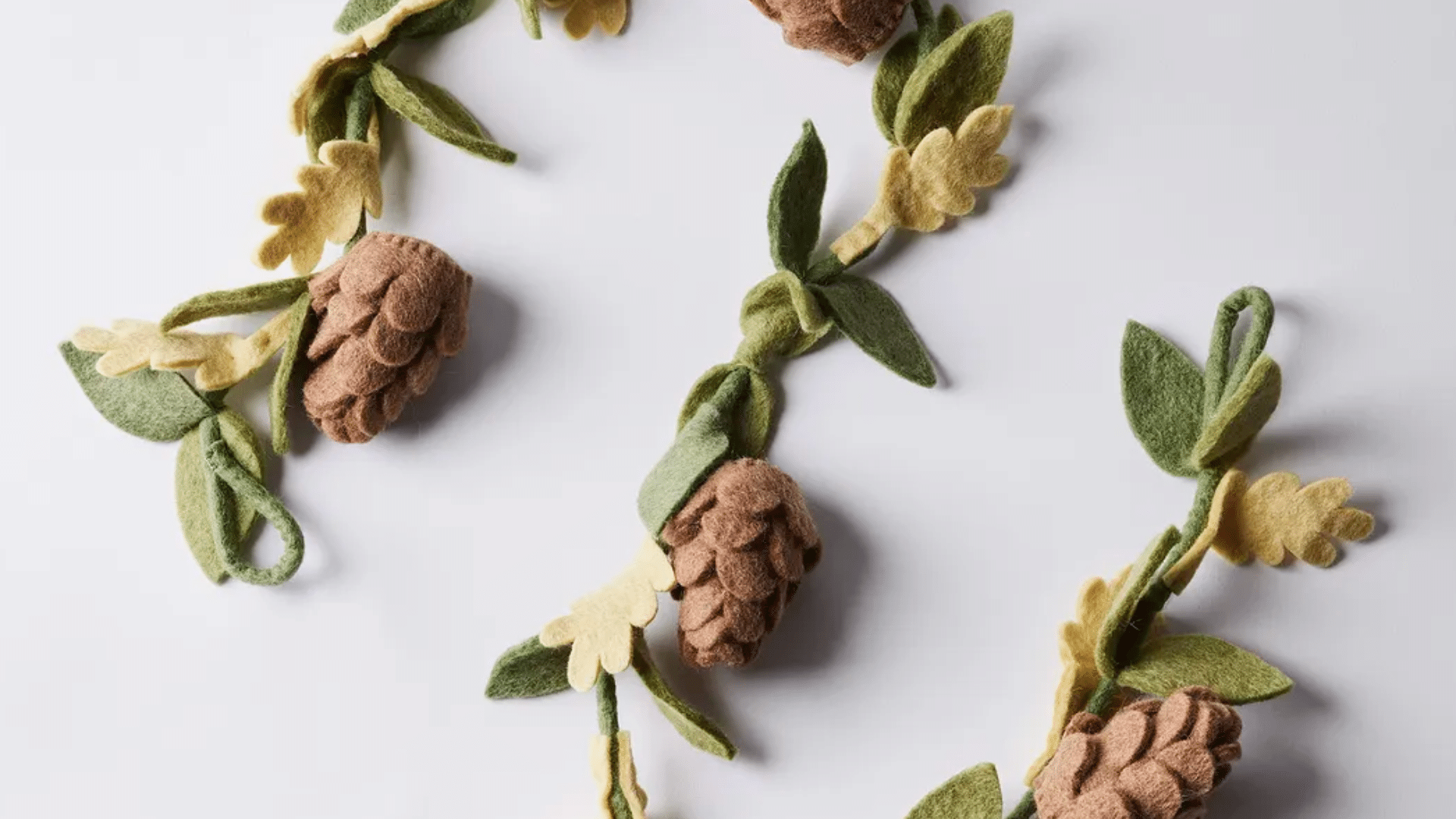 Holiday_Felt_Garland