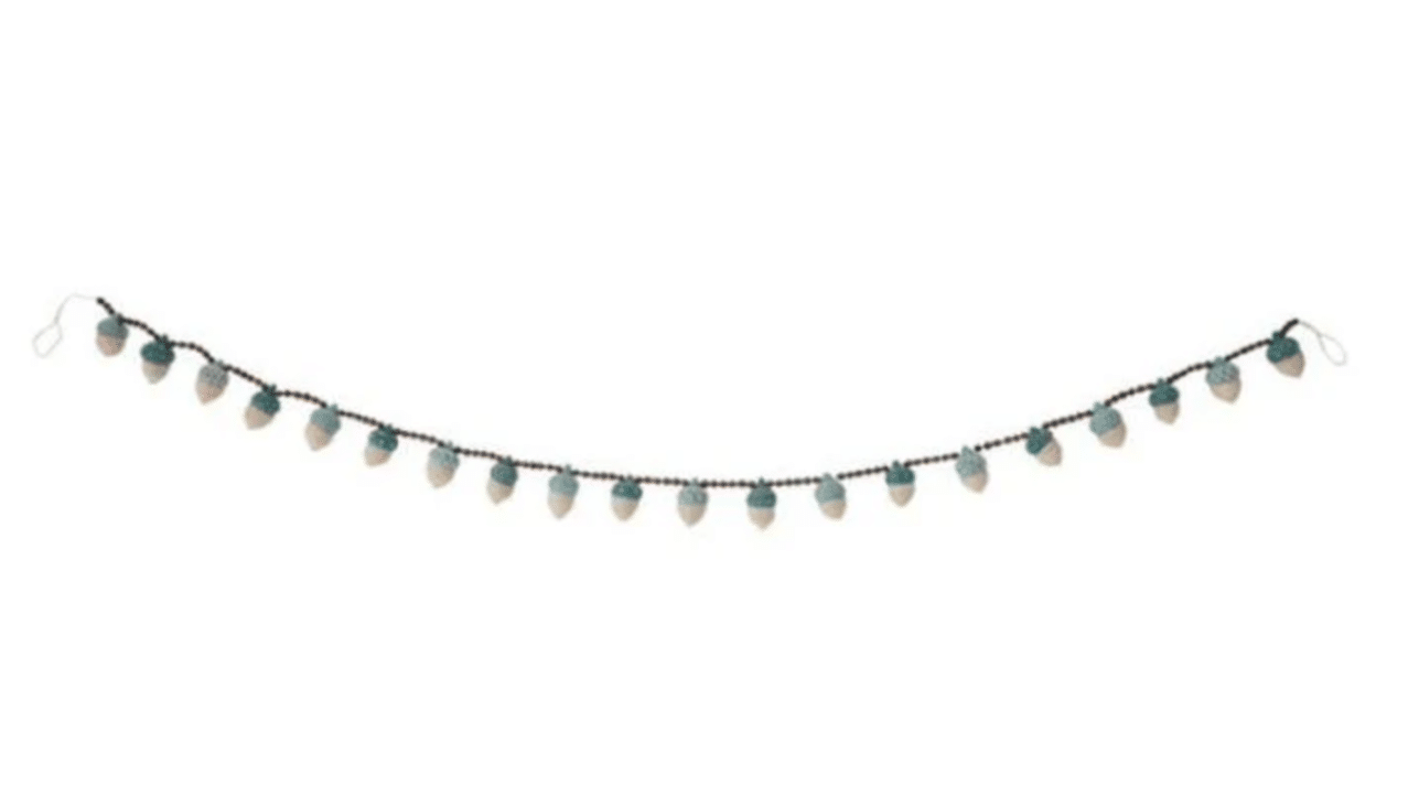 Wool_Felt_Acorn_Garland
