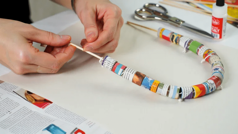 Create_Paper_Bead_Jewelry_from_Magazines