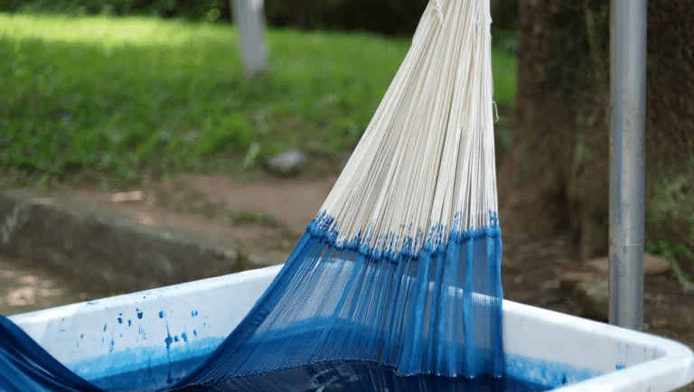 Dip-Dye_a_Hammock_or_Fabric_Decor