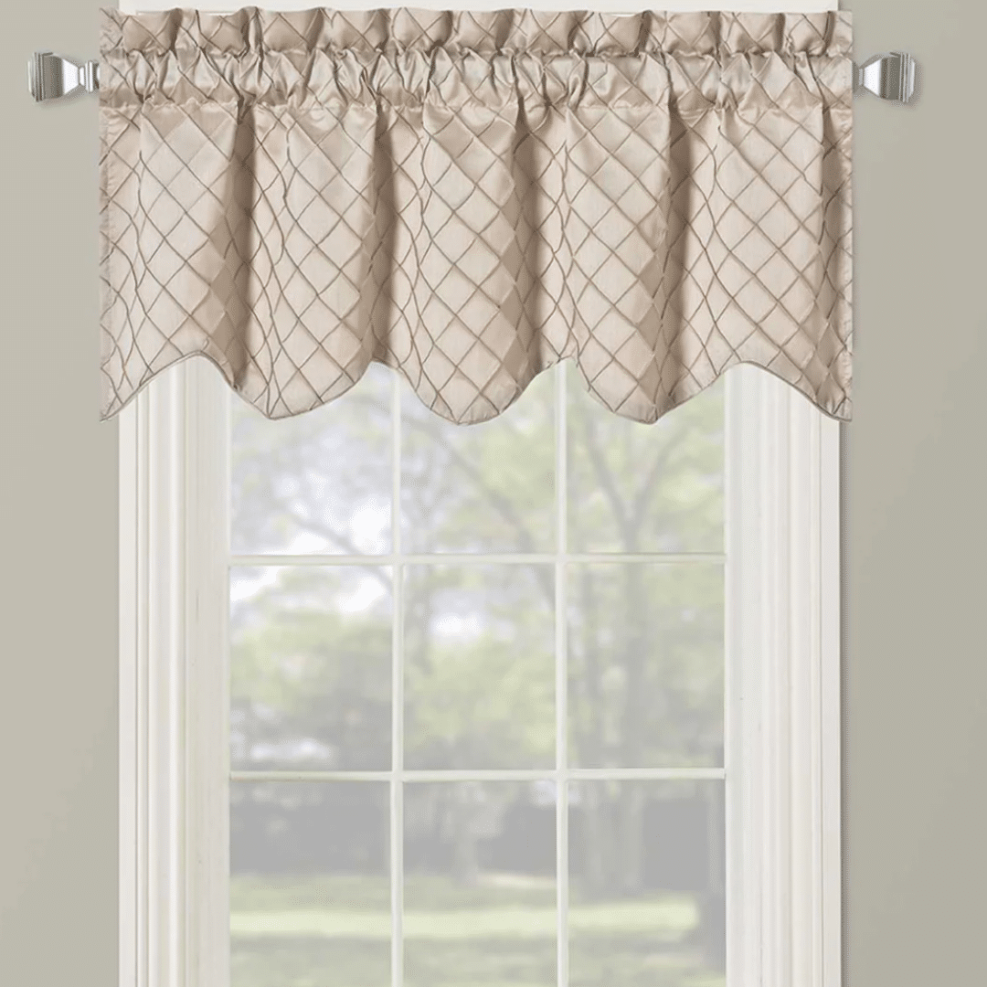 Egyptian_Linens_Diamond_Pintuck_Lined_Curtain