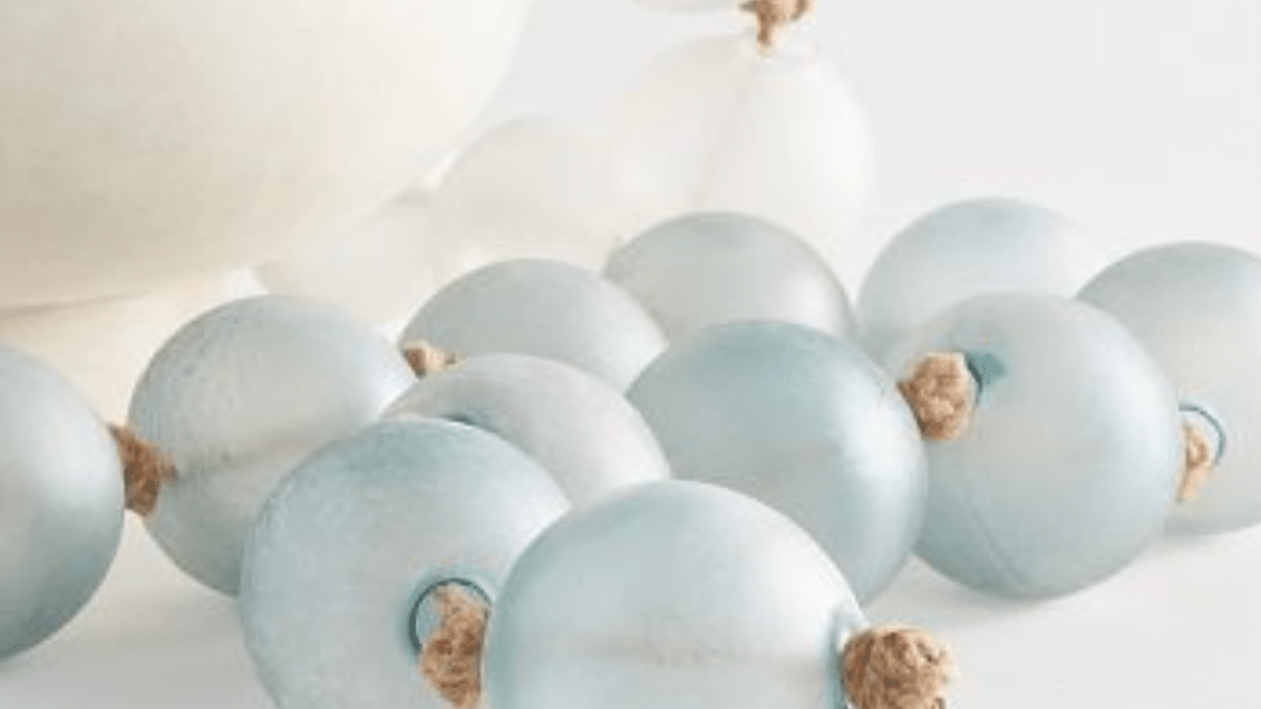 Handcrafted_Oversized_Sea_Glass_Garland