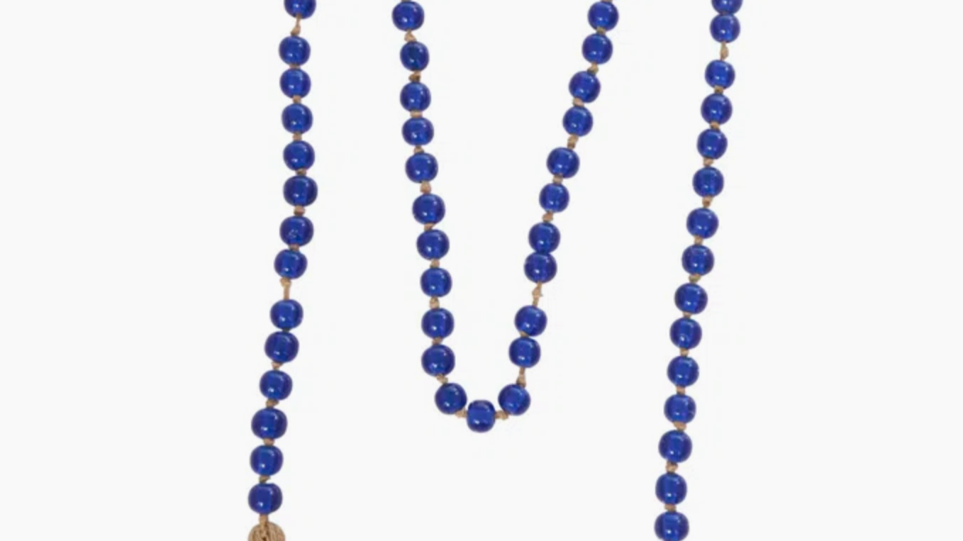 The_Holiday_Aisle_Hansmartin_Glass_Handmade_Round_Long_Beaded_Garland_with_Tassel
