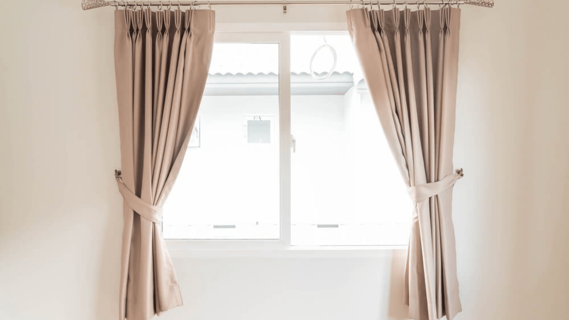 Apron-Length_Curtains