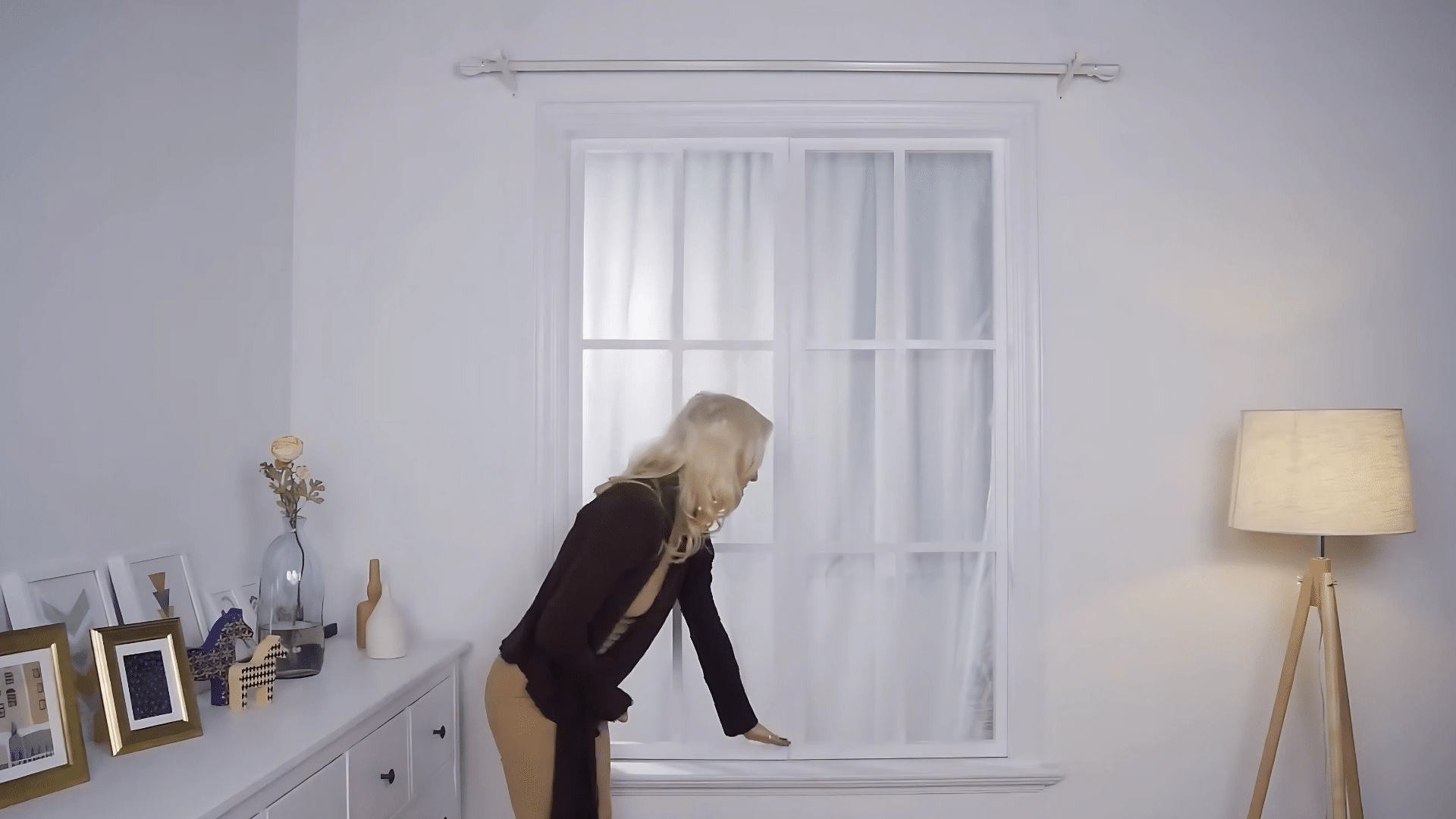 decide curtain height