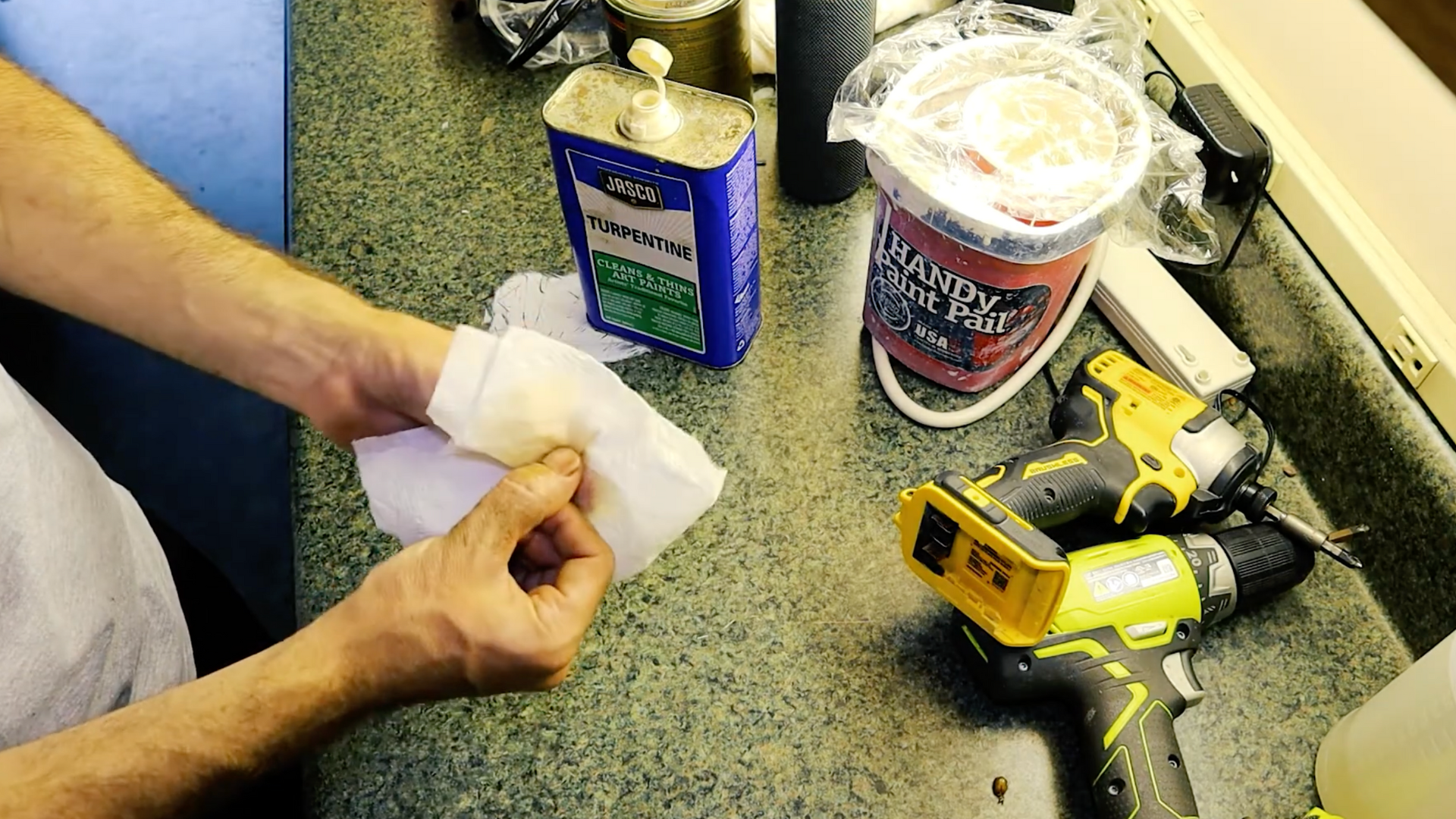step3-apply-turpentine-gently (1)