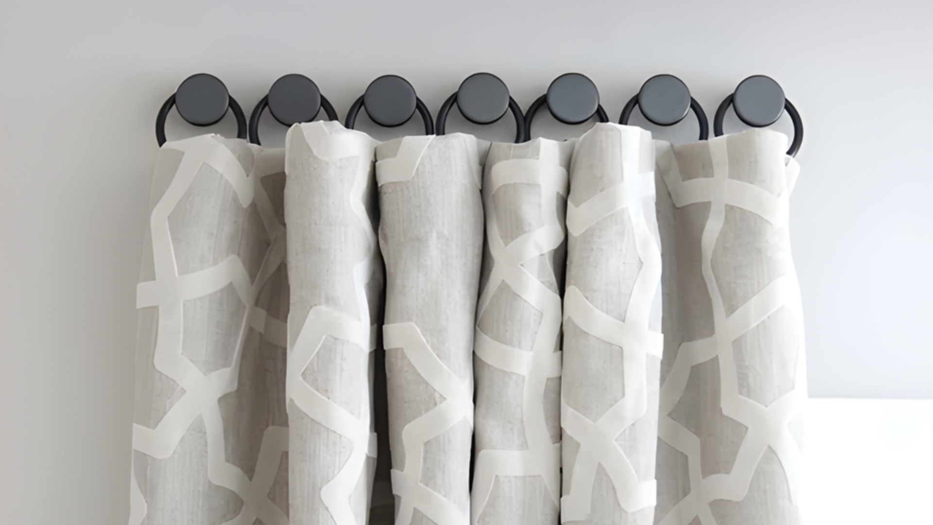 magnetic hooks for metal frames