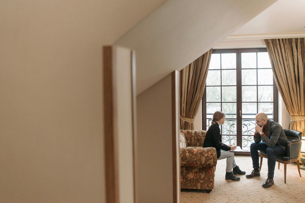 The Strategic Homeowner’s Guide to Window-Driven Interior Design