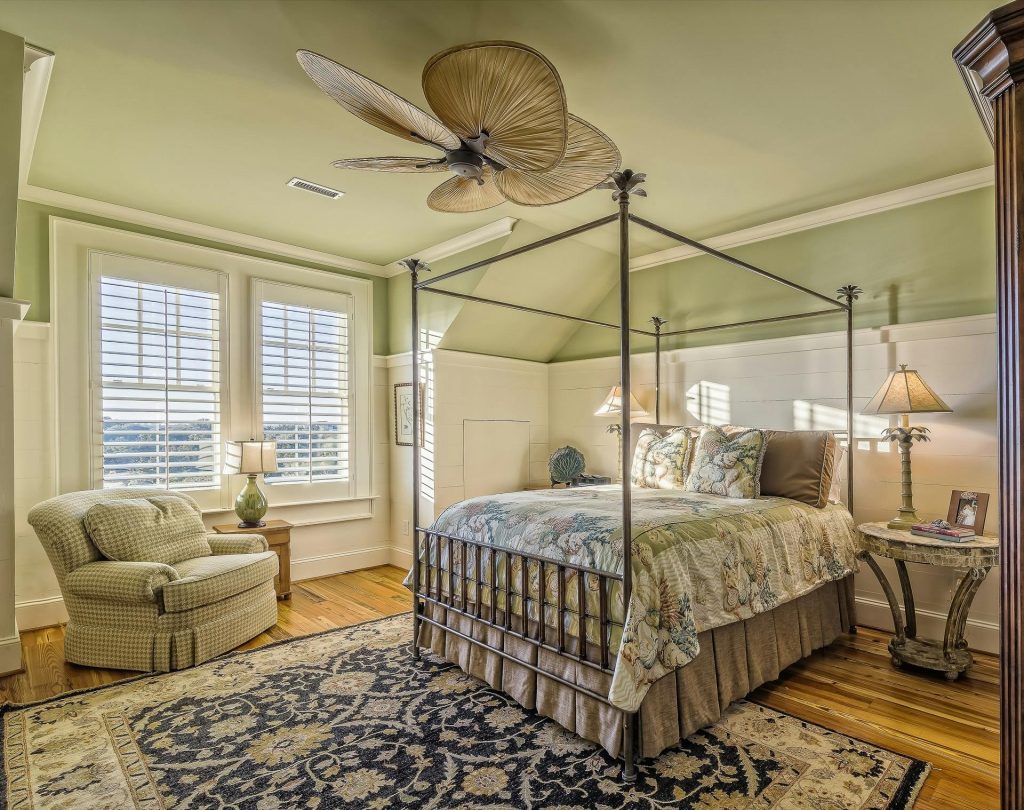Tips For Cozying Up Your Bedrooms Using Oriental Rugs