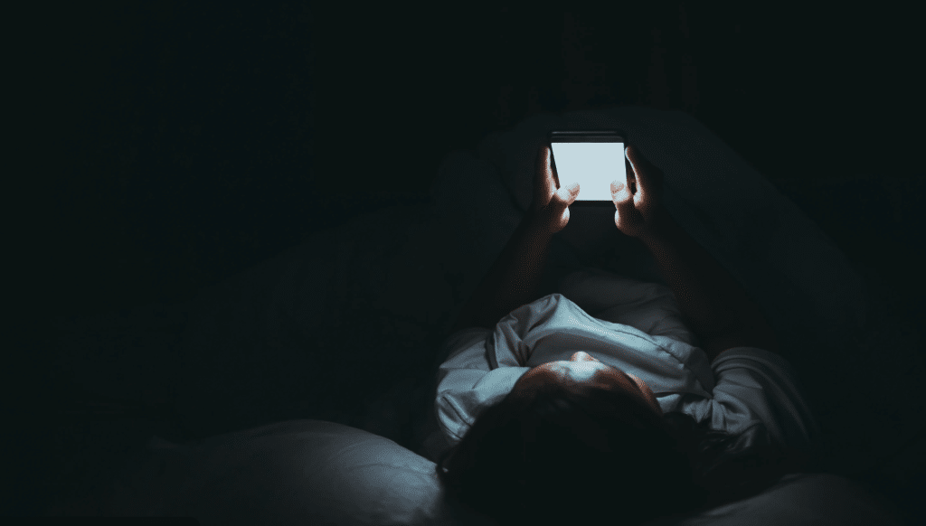 From Doomscrolling to Placing a Bet: How Anxiety and Bad News Trigger Risky Play