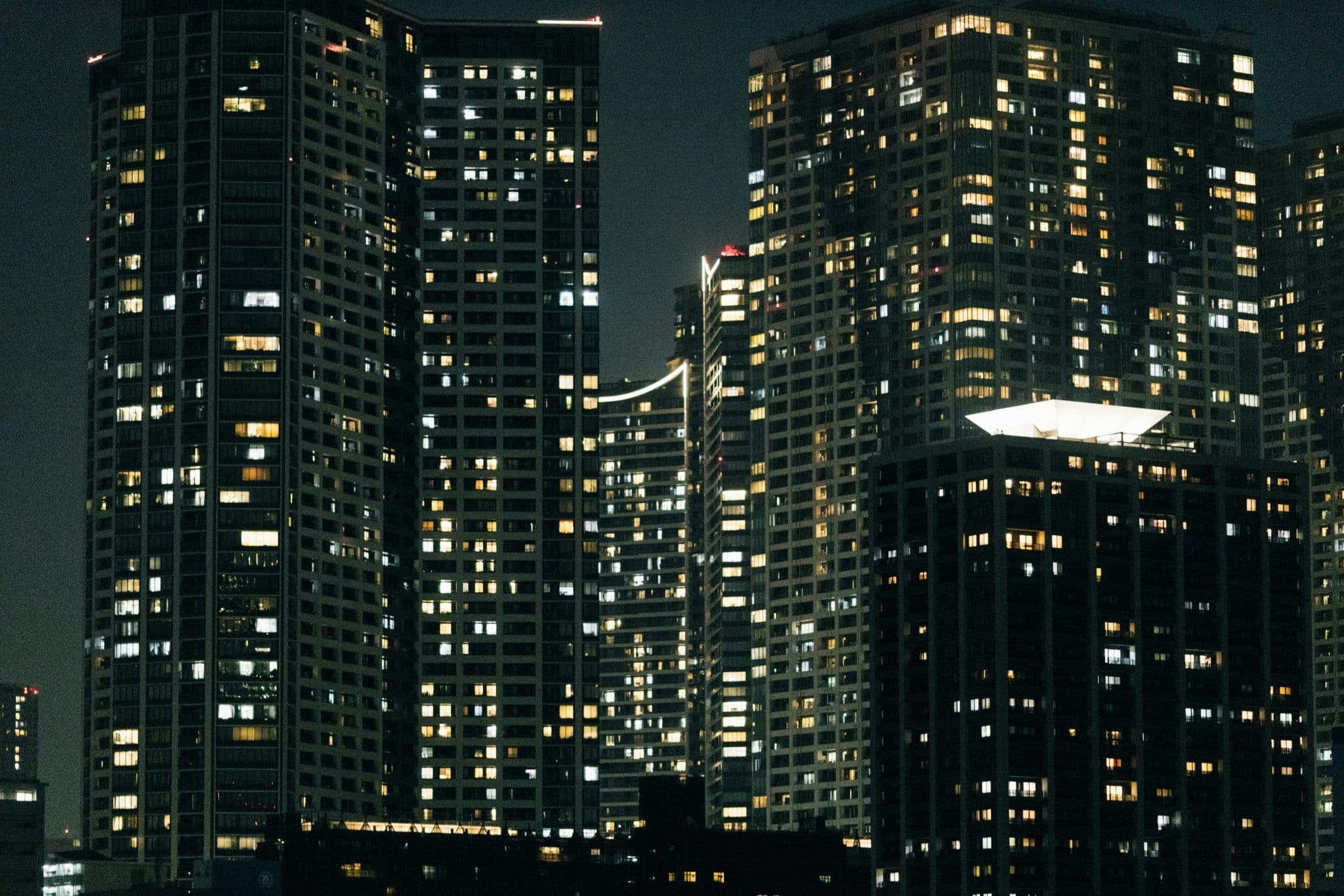 Urban Dwelling and Residential Comfort Dynamics