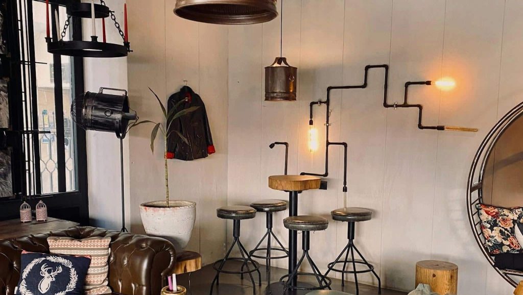 Rustic Metalwork: How to Add Industrial Flair to Your Decor