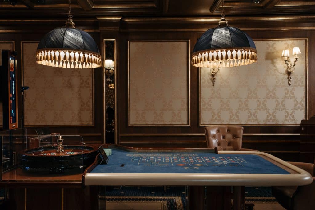 How to Create Your Own Casino Gaming Room at Home